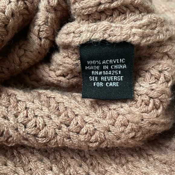 NWOT Moon & Madison Blush Brown Puff Bubble Sleeve Semi Cropped Sweater (size S) - Picture 3 of 7